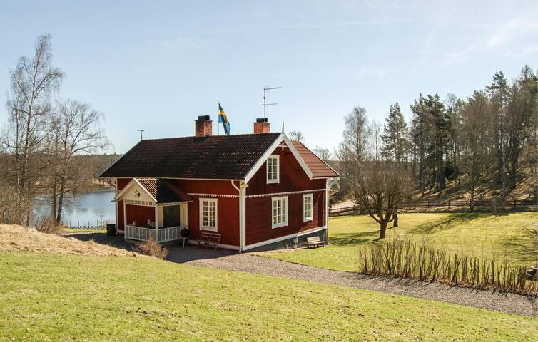 Ferienhaus für 4 Personen, mit Garten und Terrasse sowie Seeblick, mit Haustier in Nyköping kommun