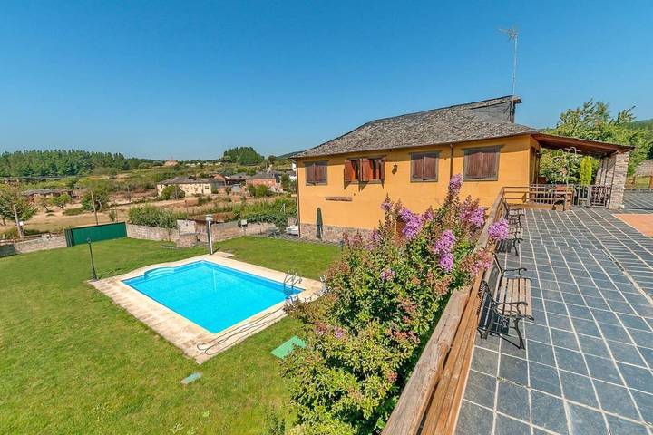 Casa rural para 10 personas, con piscina en El Bierzo - 2