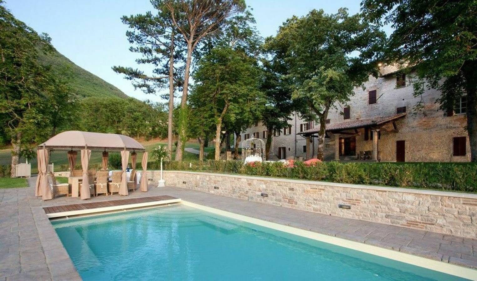 Villa für 20 Personen mit Pool in Gubbio, Umbrien