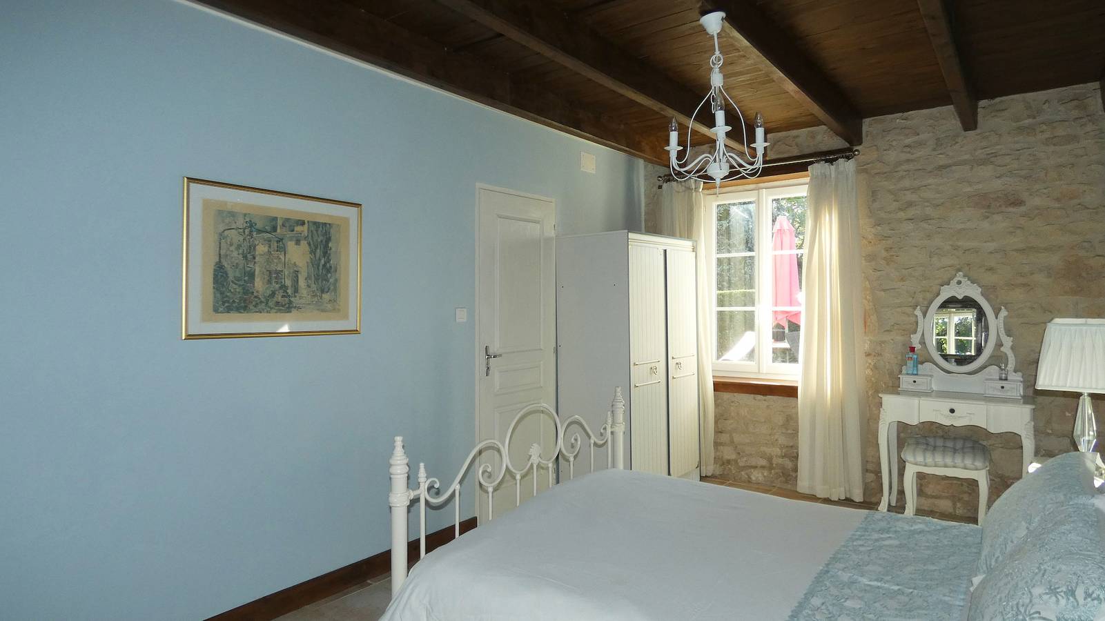 Les Roses Tremieres in Saint-Vincent-la-Châtre, Région de Niort