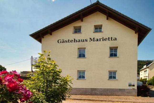 Gästehaus für 2 Personen, mit Terrasse und Garten sowie Ausblick in Osann-Monzel