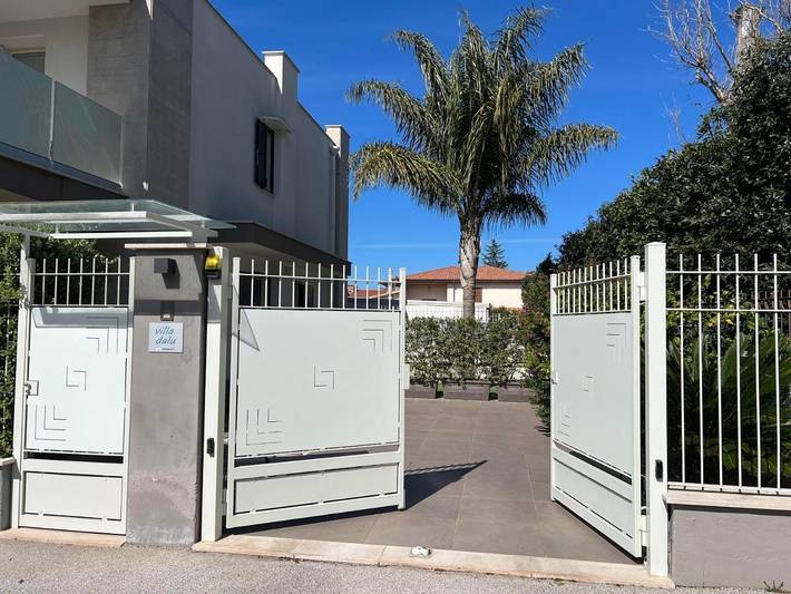 Villa per 5 persone, con Terrazza e Giardino nonché Panorama a Trani