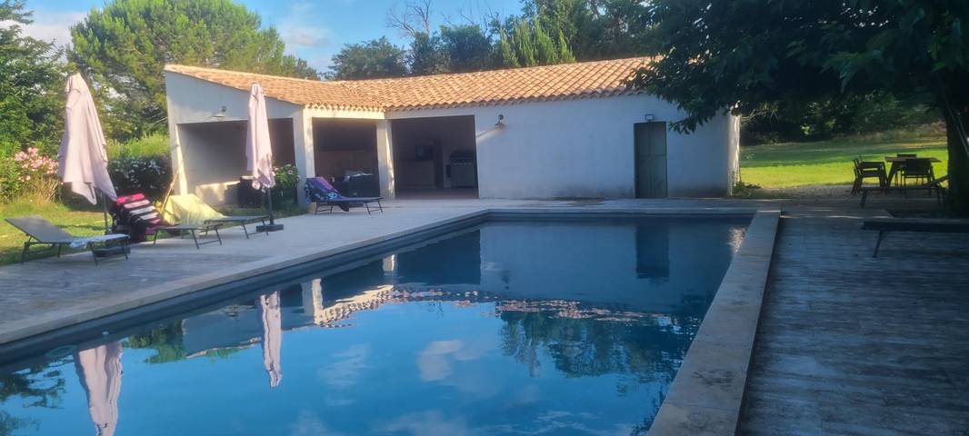 Ferienhaus für 4 Personen, mit Garten und Terrasse sowie Pool - 1