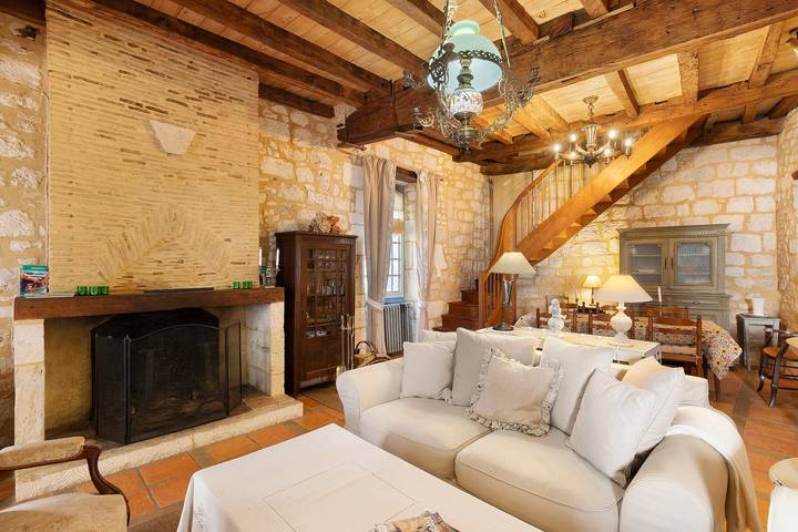 Superb Medieval Stone Villa in the Heart of Issigeac in Issigeac, Périgord Pourpre