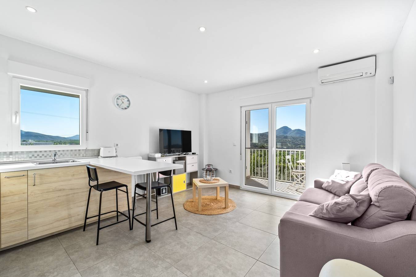 Estudio entero, Apartamento 'Alquiler Inolvidable en un Entorno Hermoso' con Balcón, Wi-Fi y Aire Acondicionado in Abanilla, Interior de Murcia