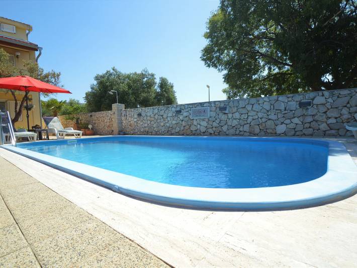 Gîte pour 7 personnes, avec terrasse et jardin à Tribunj - 2