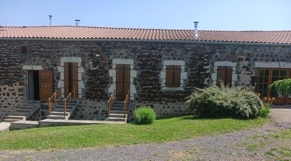 Double Room in Saint-Christophe-sur-Dolaison, Haute-Loire