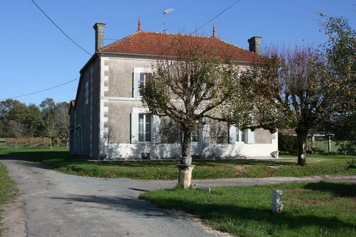 Location de vacances pour 9 personnes, avec jardin à Rouffignac - 2