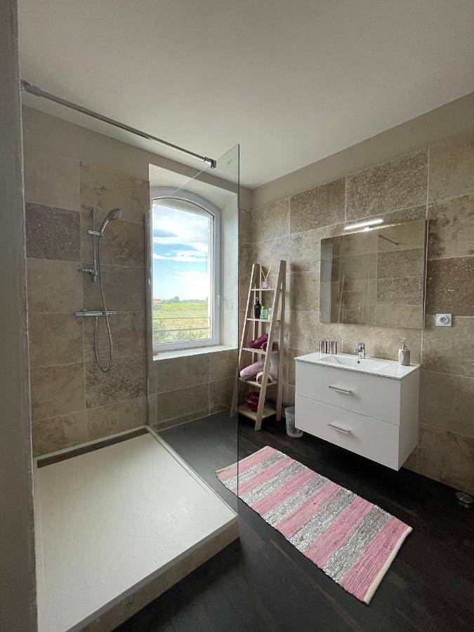 Chambre d’hôte pour 2 personnes, avec jardin et piscine ainsi que terrasse et vue à Beaucaire - 3