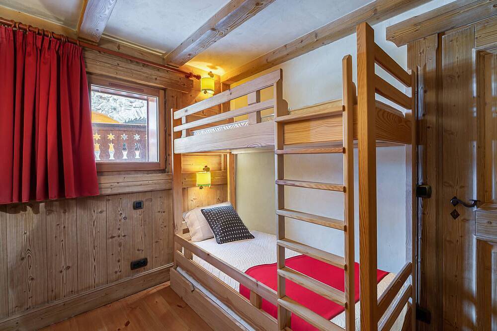 Traditionelles Chalet nahe Pisten, Haustiere erlaubt, Parkplatz in Meribel Village, Courchevel