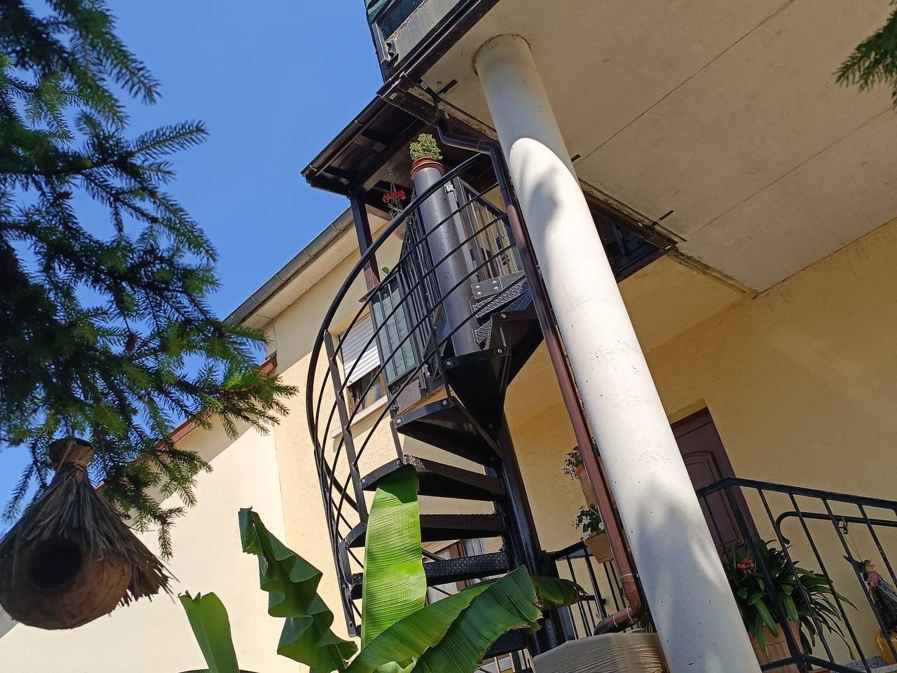 Appartement entier, Gîte confortable avec terrasse et parking à Jebsheim in Jebsheim, Région de Colmar