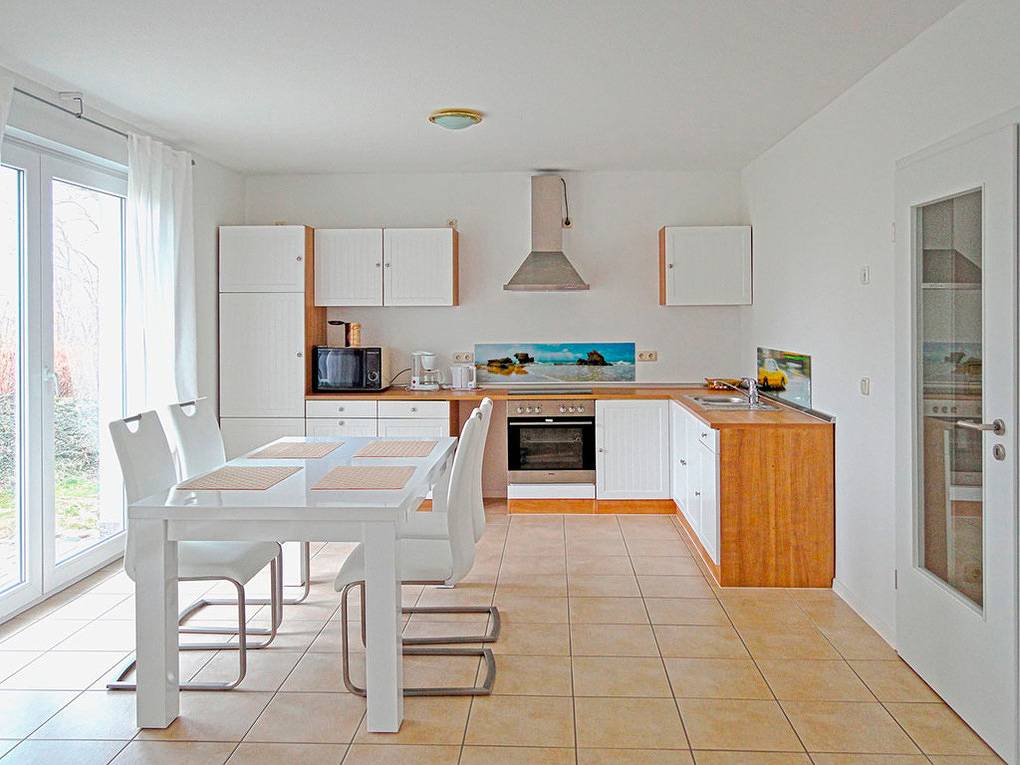 Apartamento vacacional entero, Fewo Huthmann in Neppermin, Benz (desambiguación)