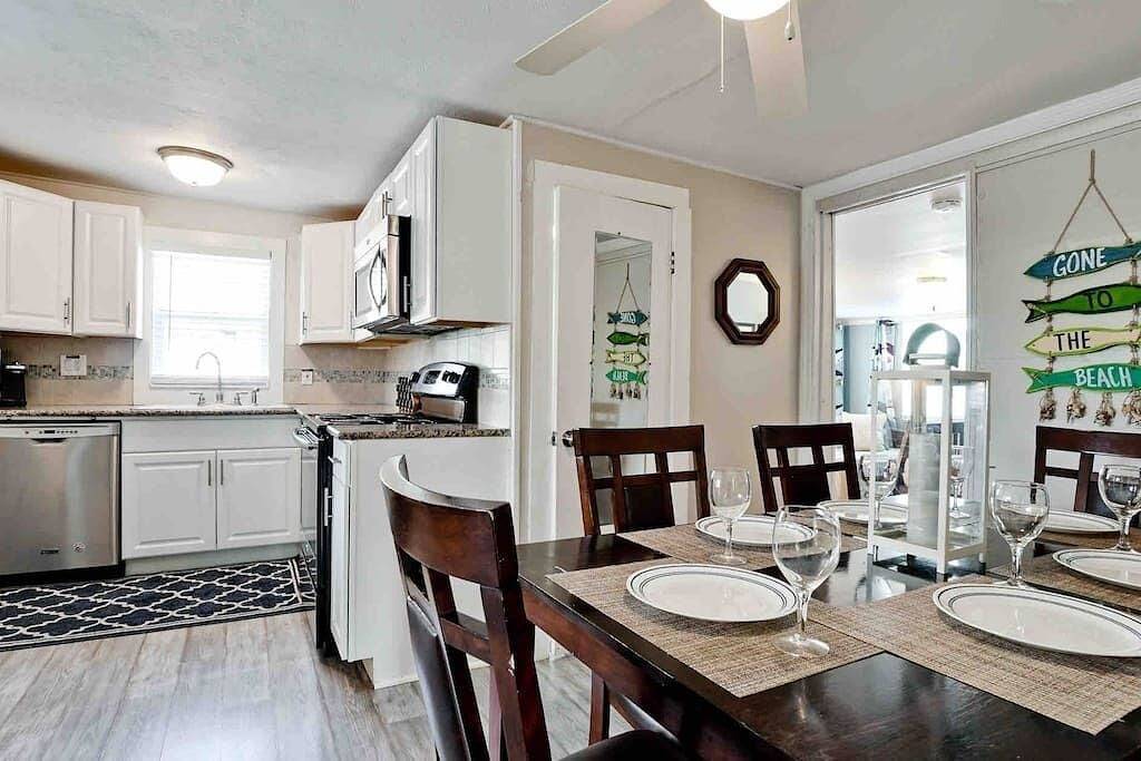 Schritte zum atemberaubenden Beach-3Br Designer Beach Cottage Juwel! in Englewood Beach, Manasota Key