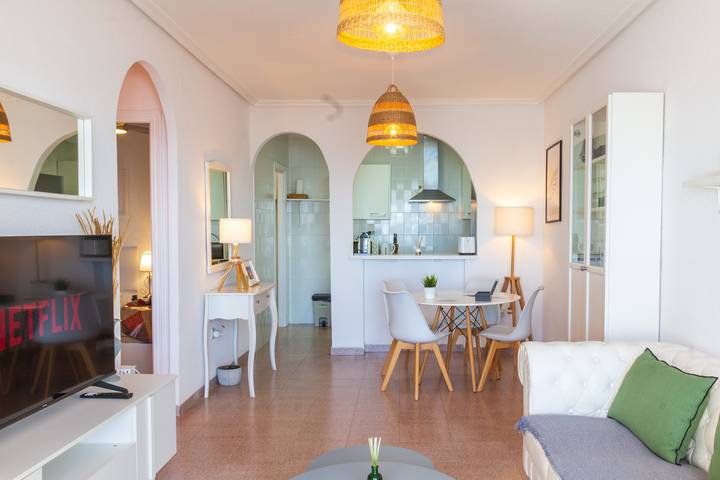 Apartamento entero, Vista Infinita a Tabarca cerca del mar y aeropuerto in Calas del Este (Santa Pola), Santa Pola