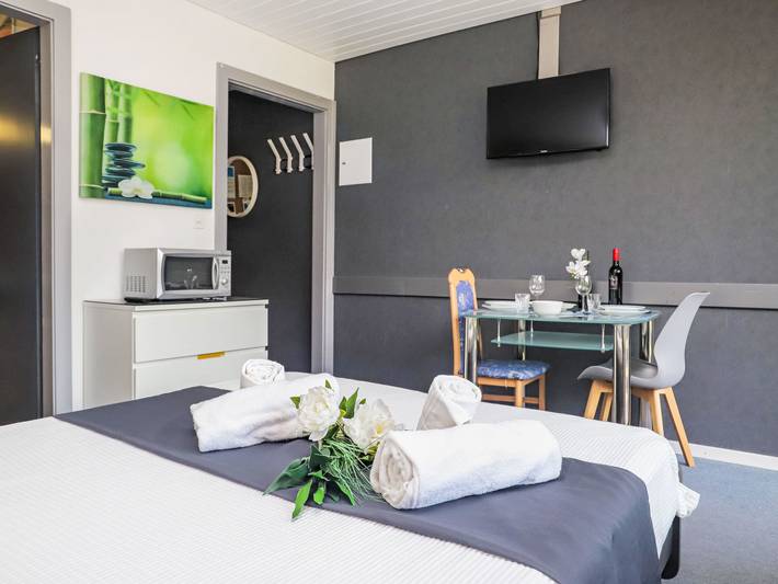 Ferienwohnung für 2 Personen, mit Sauna und Balkon im Wallis