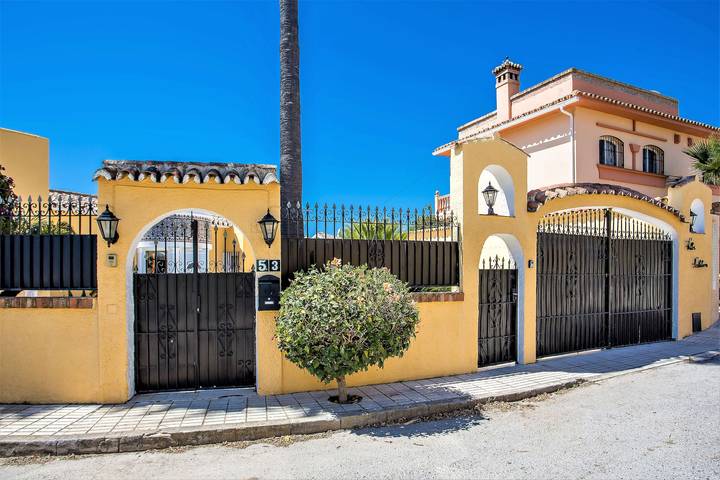 Chalet para 16 personas, con terraza además de jardín y piscina en Provincia de Málaga - 3