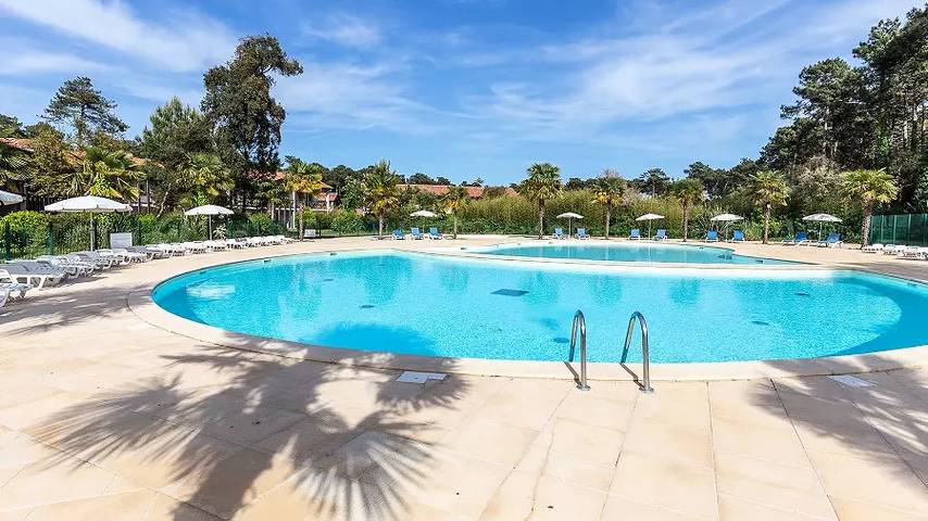 Villa pour 8 personnes, avec terrasse et piscine dans les Landes - 4
