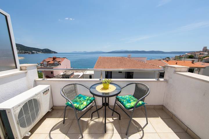 Apartament wakacyjny dla 4 osób, z Balkon/ taras w Igrane