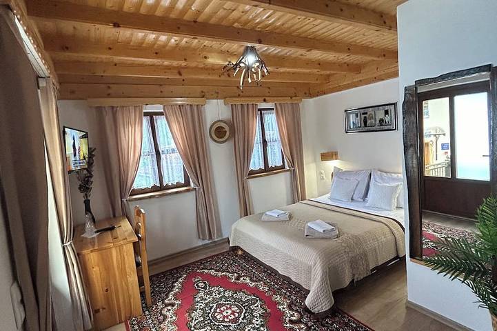 Ganze Wohnung, Charming 1-bedroom apartment with Wifi, Ac in serene Jezerce in Smoljanac, Plitvicer Seen