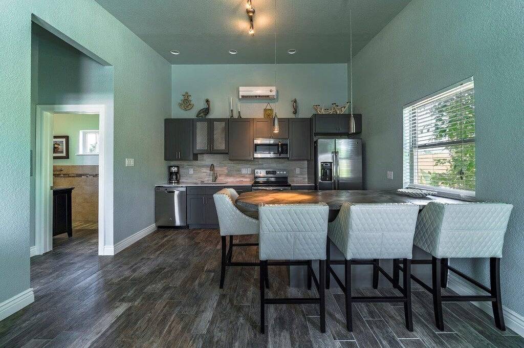 Shadow Palm Villa 7 Insel Zeit / Private Resort Villa in Port Aransas, Mustang Island