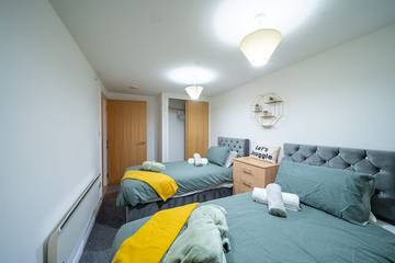 Apartment for 6 People in Huddersfield, West Yorkshire, Photo 2