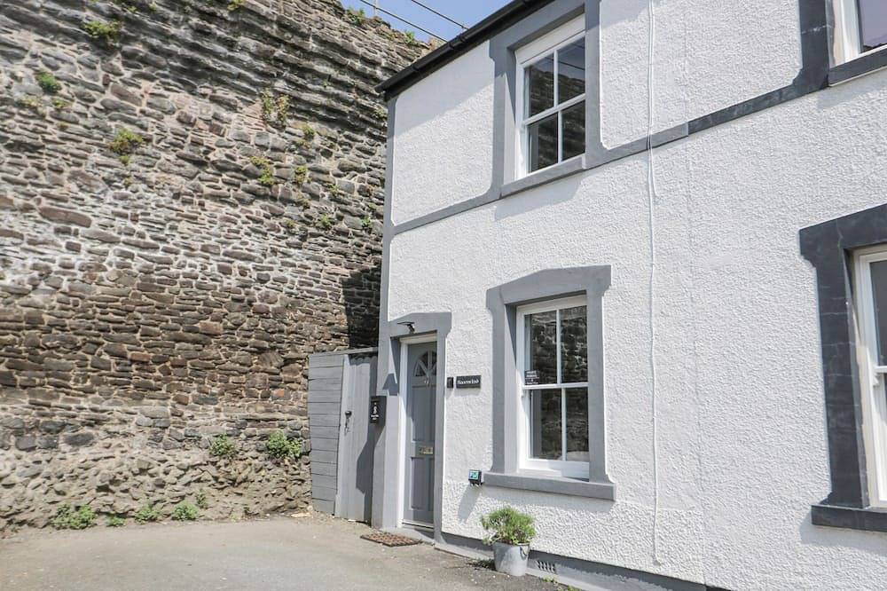 Havens End, pet friendly, character holiday cottage in Conwy in Conwy, Conwy e dintorni