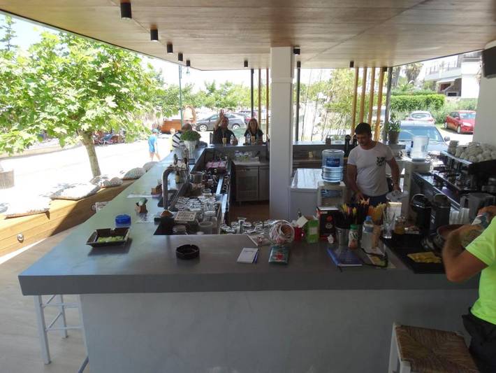 Location de vacances pour 3 personnes, avec jacuzzi ainsi que jardin et piscine dans Pefkochori - 3