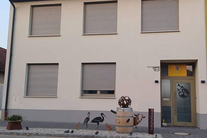 Ferienwohnung für 3 Personen, mit Garten und Pool in Apetlon