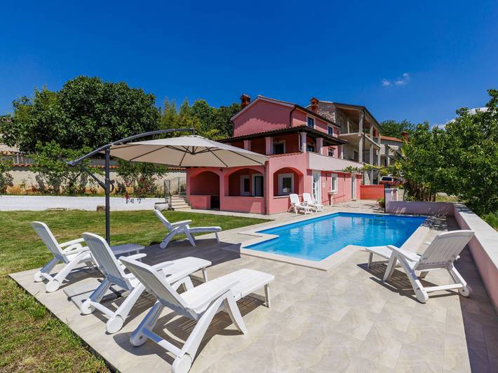 Location de vacances pour 7 personnes à Lozari