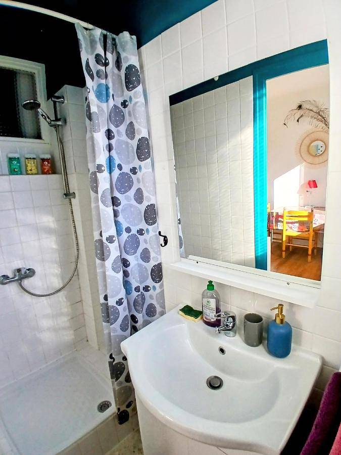 Appartement entier, Chambre indépendante - accès privé et autonome - proche centre ville in Prades, Région de Prades