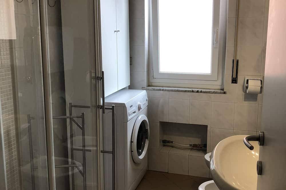 Ganze Wohnung, Port of Loano very close to the sea private parking in Loano, Riviera di Ponente