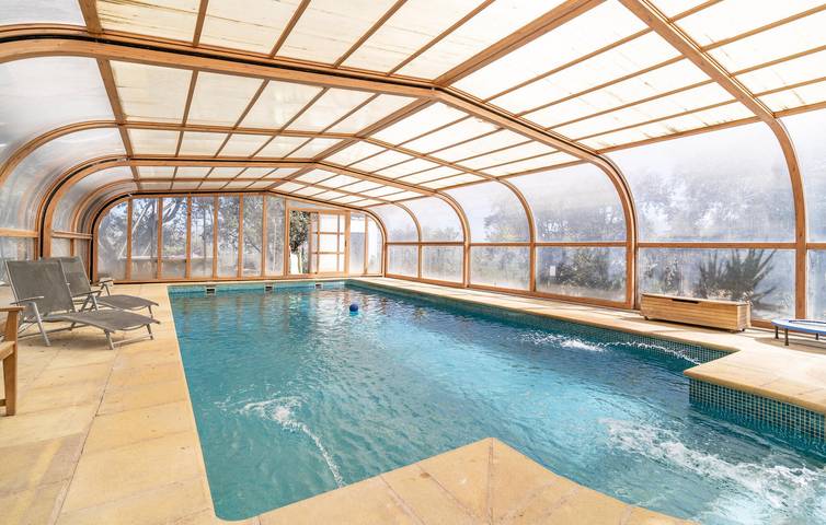 Apartamento de lujo con piscina y aire acondicionado, a 1 km del centro de Caparacena in Atarfe, Provincia de Granada
