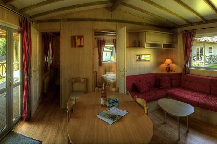 Location de vacances pour 6 personnes, animaux acceptés à Montréal (Rhône-Alpes)