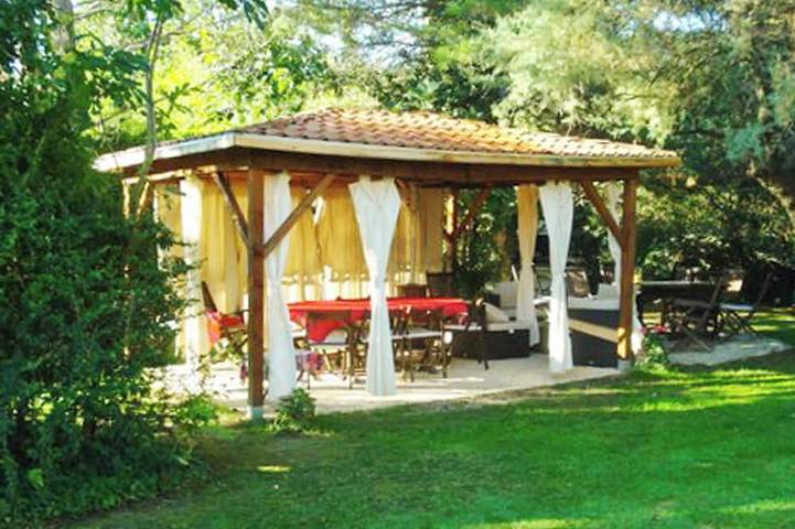 Homerez - Villa Provençale avec Piscine à Barbentane in Barbentane, Région d'Arles
