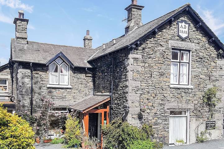 Cottage for 10 people, with Garden in Bowness-on-Windermere