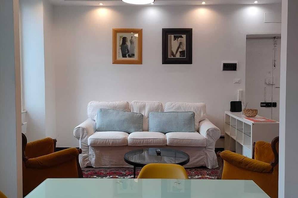 Appartamento intero, View and Comfort near Train and Metro Station, Porto Antico,Terminal Cruises. in Genova (Città), Genoa