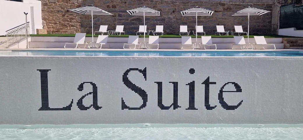 Hotel para 2 personas, con piscina además de vistas y terraza - 1