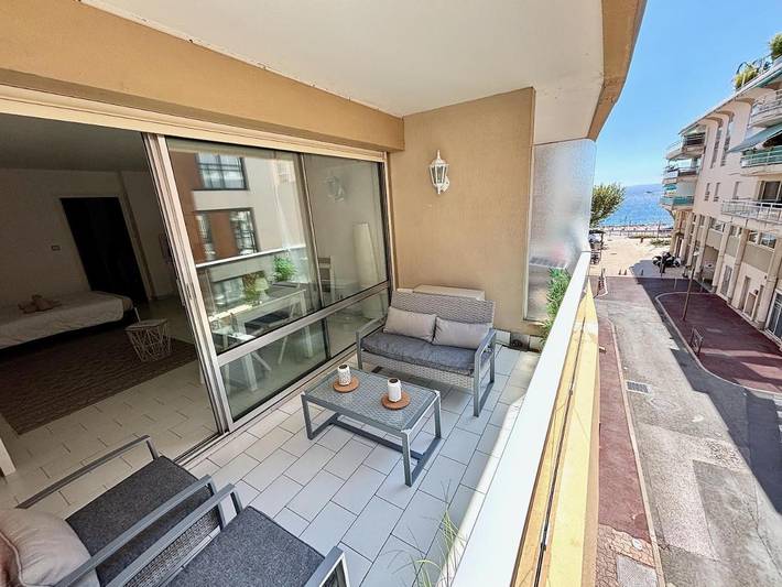 Gîte pour 4 personnes, avec vue et balcon dans Gare De Saint Raphael Valescure - 2
