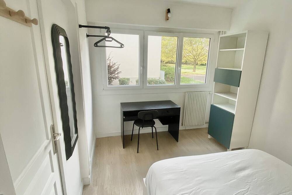 Apartamento entero, Modern apartment with 4 bedrooms 2 bathrooms in Saint-Herblain, Nantes region