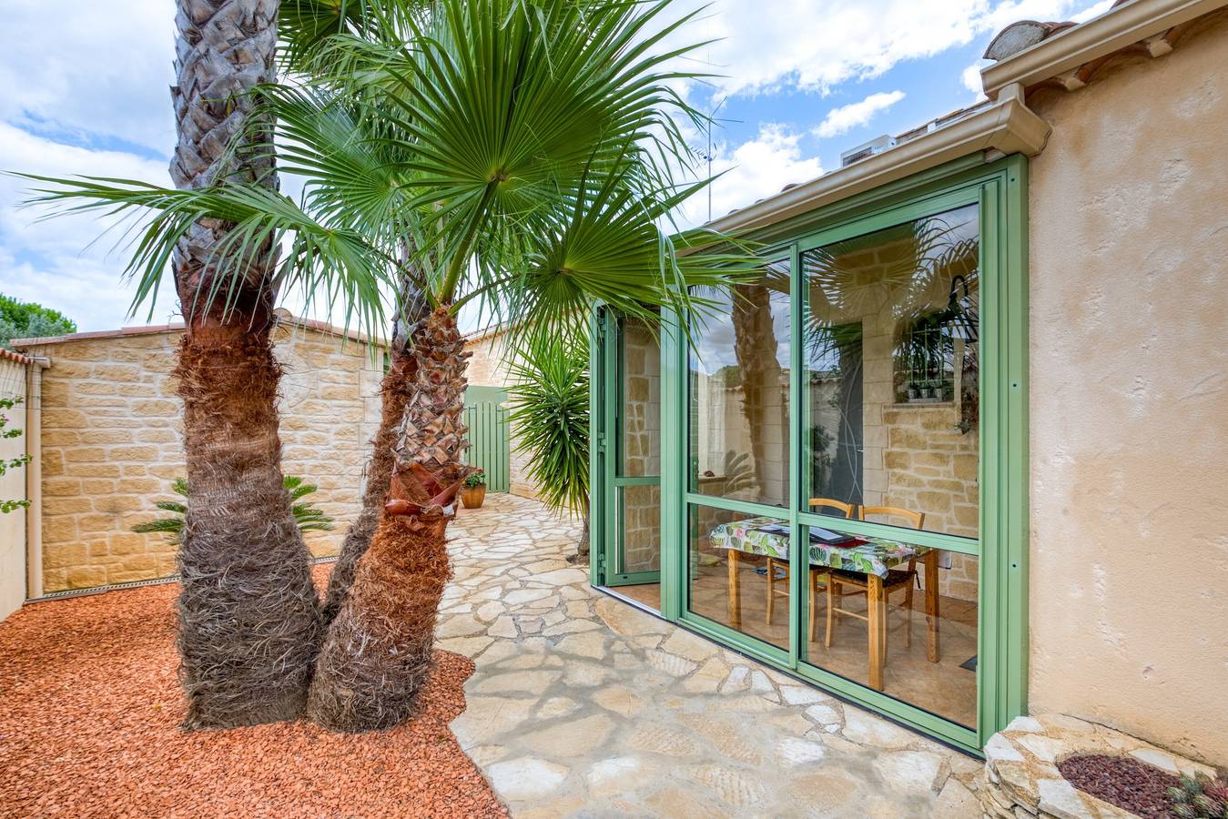 Chambres d'hôtes 'La Palmeraie' avec vue sur mer, Wi-Fi et climatisation in Portiragnes, Côte d'Améthyste