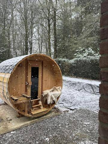 Gîte pour 6 personnes, avec sauna ainsi que jardin et vue, animaux acceptés à Couvin