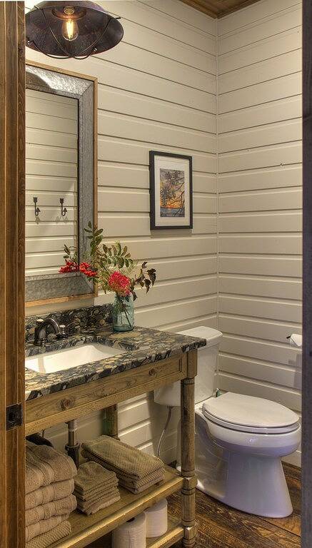 Modern Rustic Cabin-Includes Pontoon Boat & Sunsets on Fantastic Lakeside Porch! in Crosslake, Crow Wing County