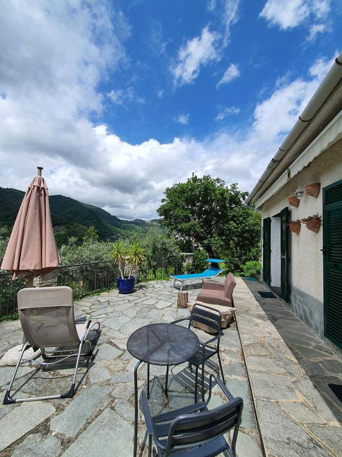 Ferienhaus für 5 Personen, mit Terrasse und Garten sowie Ausblick in Avegno