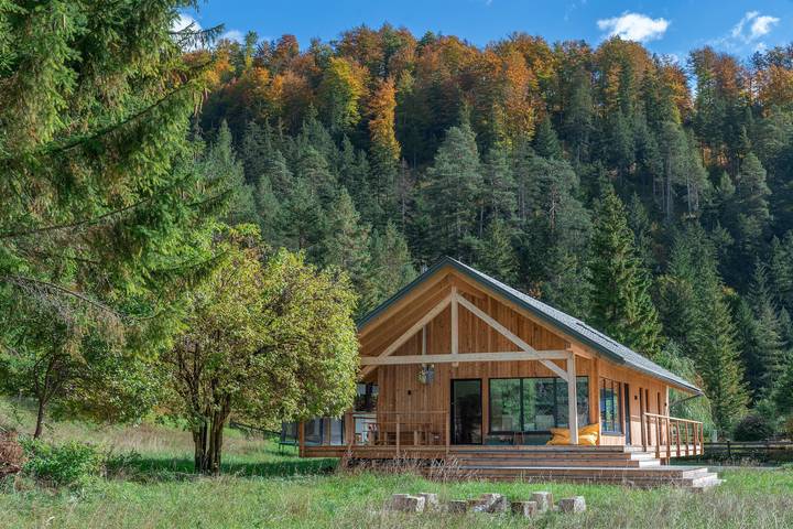 Ferienhaus für 10 Personen, mit Whirlpool und Garten sowie Terrasse - 1