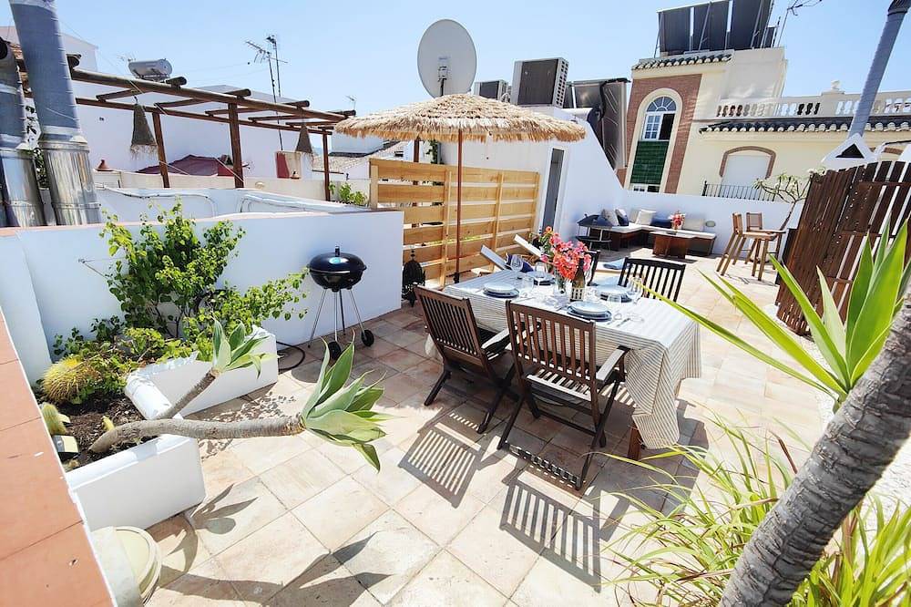 Entire apartment, Ap420 Carabeo Casa Pepa in Nerja Centre, Nerja
