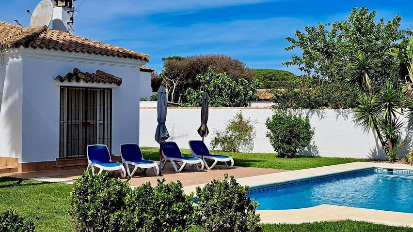 Chalet para 8 personas, con Jardín y Piscina en Andalucía - 4