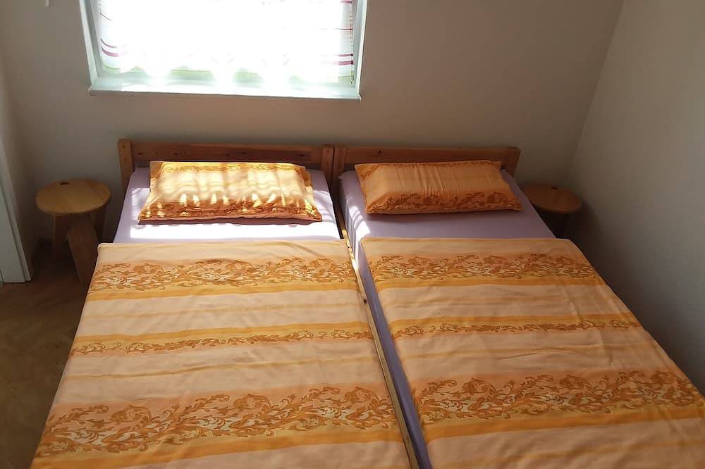 Ganze Wohnung, Ferienhaus am Saaler Bodden in Bartelshagen II, Saal