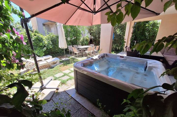 Appartement de vacances pour 6 personnes, avec jacuzzi ainsi que jardin et balcon - 1