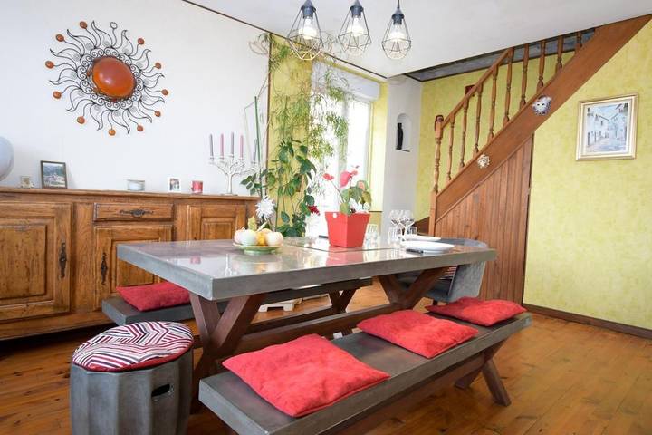 Location de vacances pour 5 personnes, avec jardin ainsi que piscine et vue à Espaly-Saint-Marcel - 3