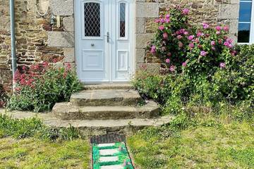 Gîte pour 6 personnes, avec jardin, animaux acceptés à Gavray